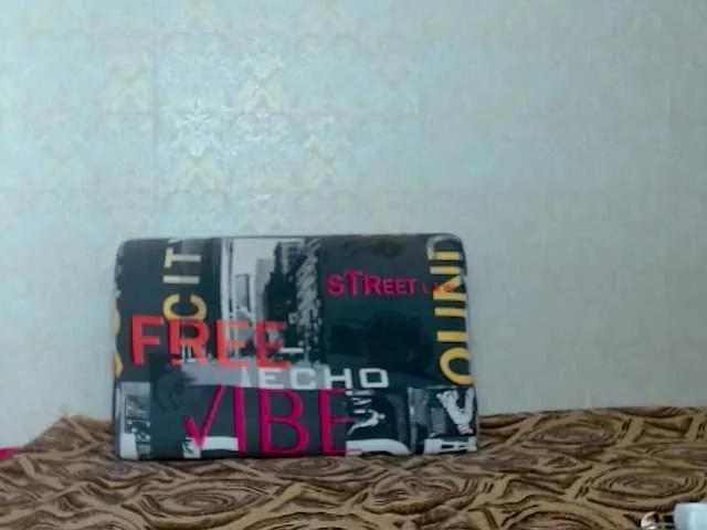 Discover sweet slut Aliiicestone aliiicestone from BongaCams