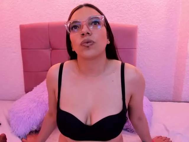 BlackMavis from BongaCams
