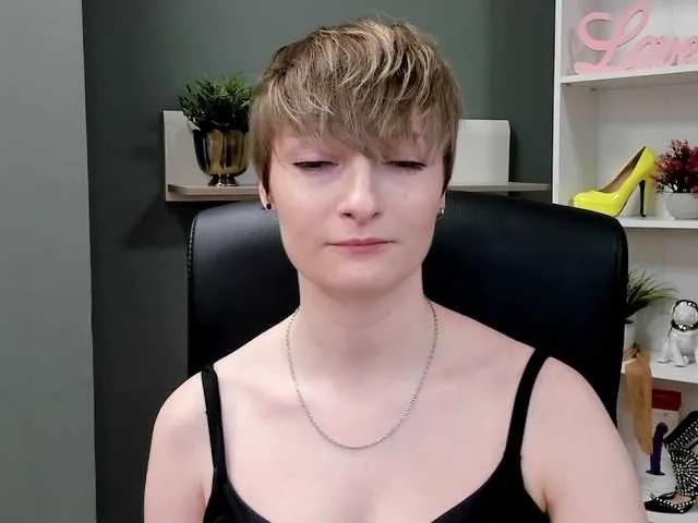 BlairPlay from BongaCams