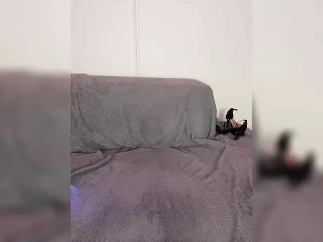 Offline Devochka-pripevochka on BongaCams