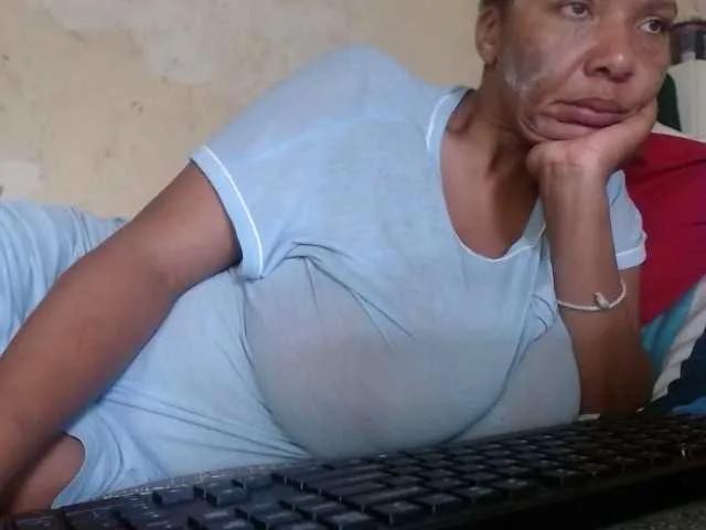 diamondboobs44dddx from BongaCams