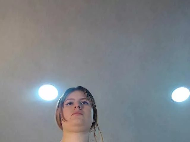 Emma-Blonde on BongaCams
