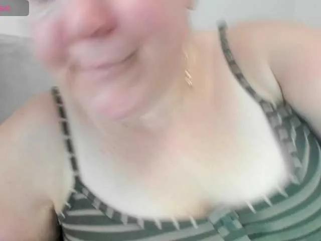 Naked Evajolie wants you to fuck her body now Evajolie from BongaCams