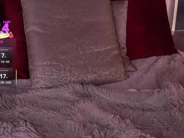 Explore sweet camwhore EvaMoretti EvaMoretti from BongaCams