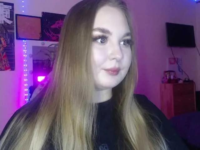 Greeenfriends6969 from BongaCams