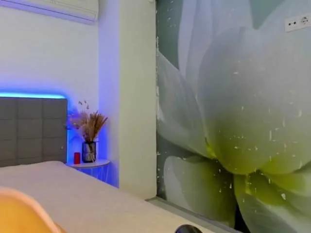 HollyTaillor from BongaCams