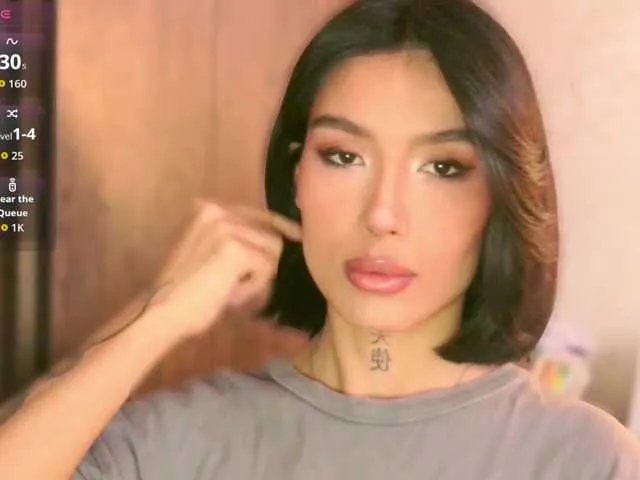 Offline JulieTurner on BongaCams