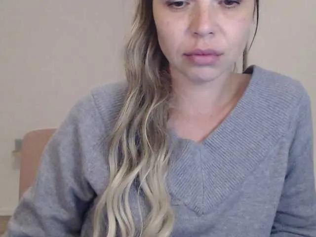 justicy from BongaCams