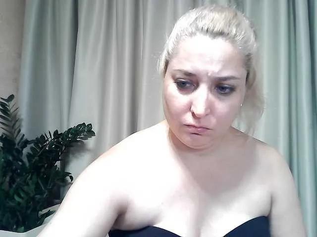 KickaIricka from BongaCams