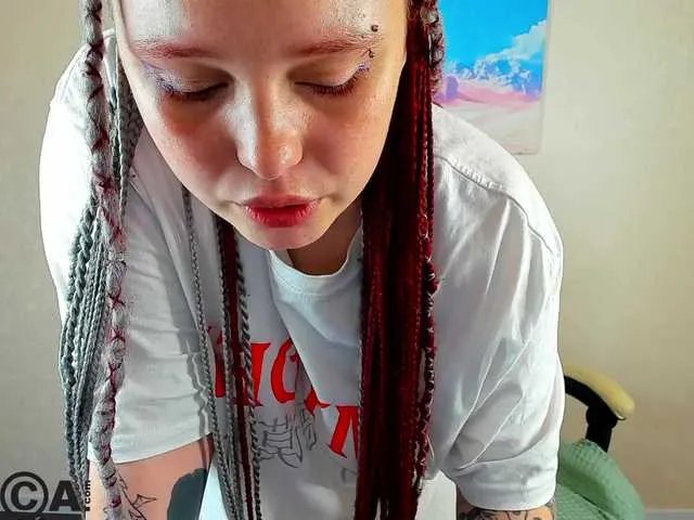 Looly-Rise from BongaCams
