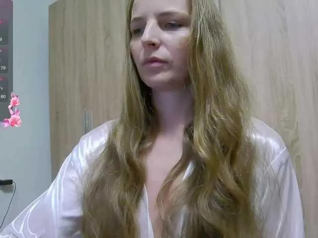 Watch Lulu-Erotica, she wants to masturbate for you Lulu-Erotica from BongaCams