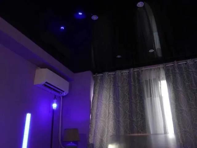 mandypeas from BongaCams