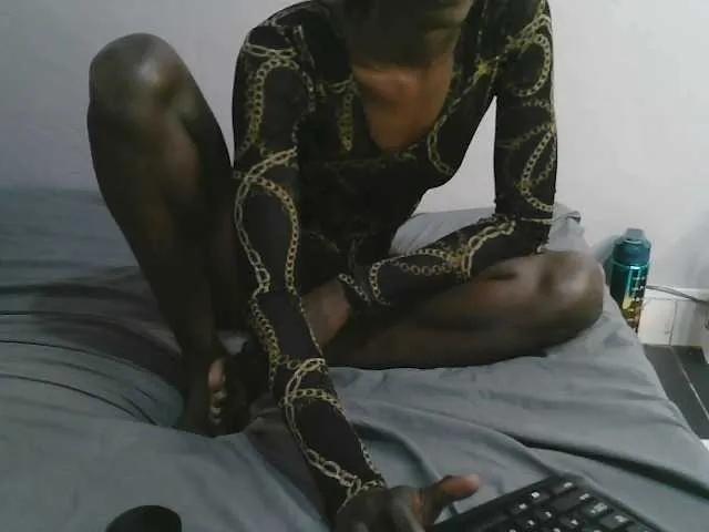 Starpettite from BongaCams