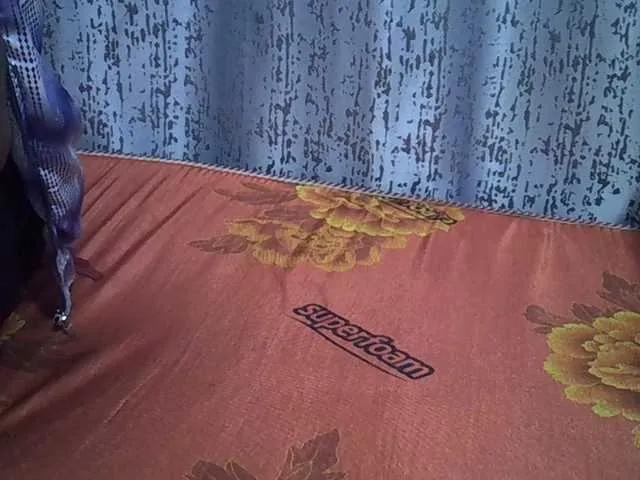 Masturbate to sweet performer Sweetvine Sweetvine from BongaCams