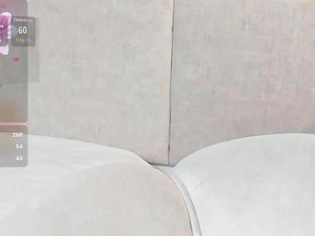 Discover sexy stripper Violethilton violethilton from BongaCams