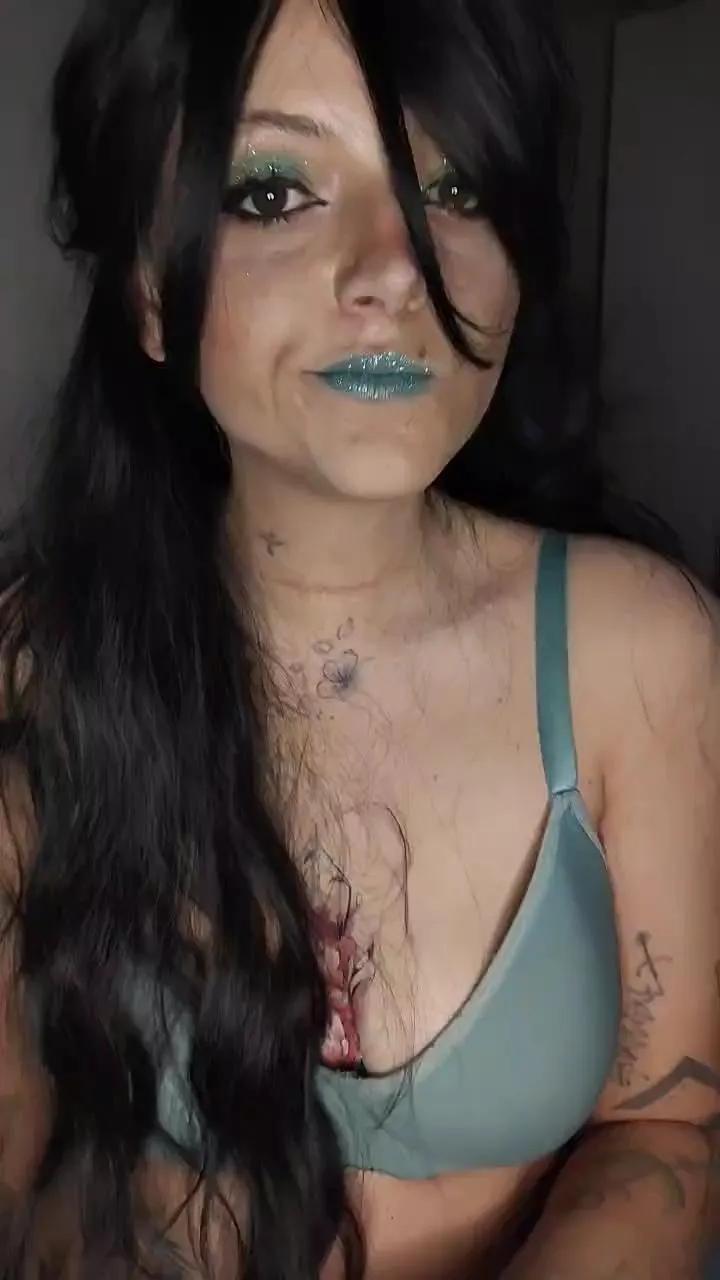 Discover AkeiaH, she wants to masturbate for you AkeiaH from Cam4