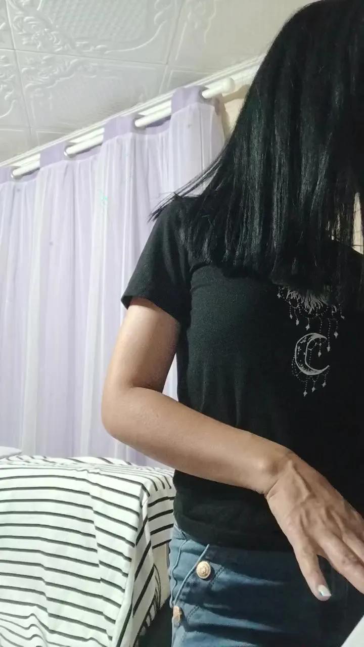 Sexy Aledina78 wants you to fuck her body now aledina78 from Cam4