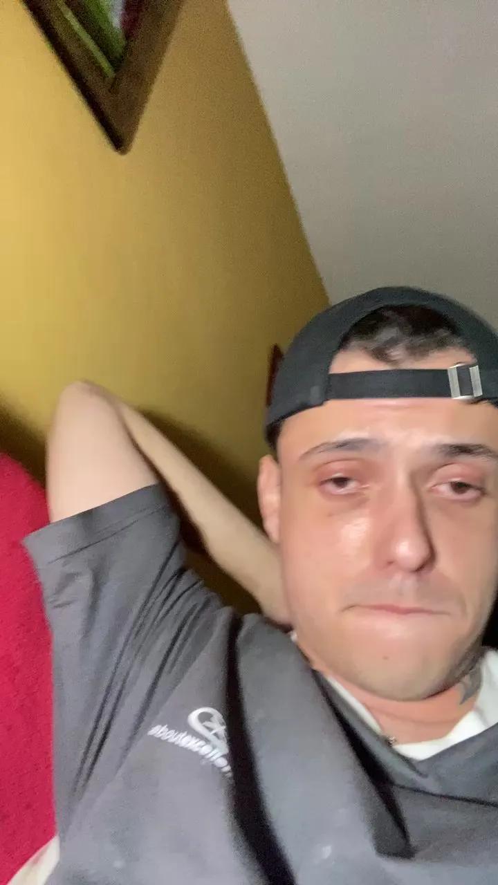 Andrestechh from Cam4