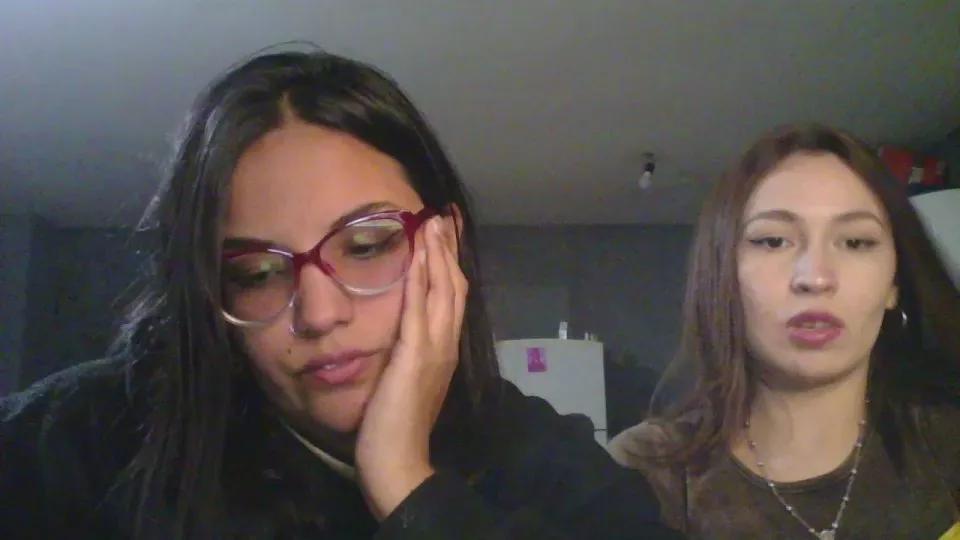 Discover Cam4's Artemisa_hornie Artemisa_hornie from Cam4