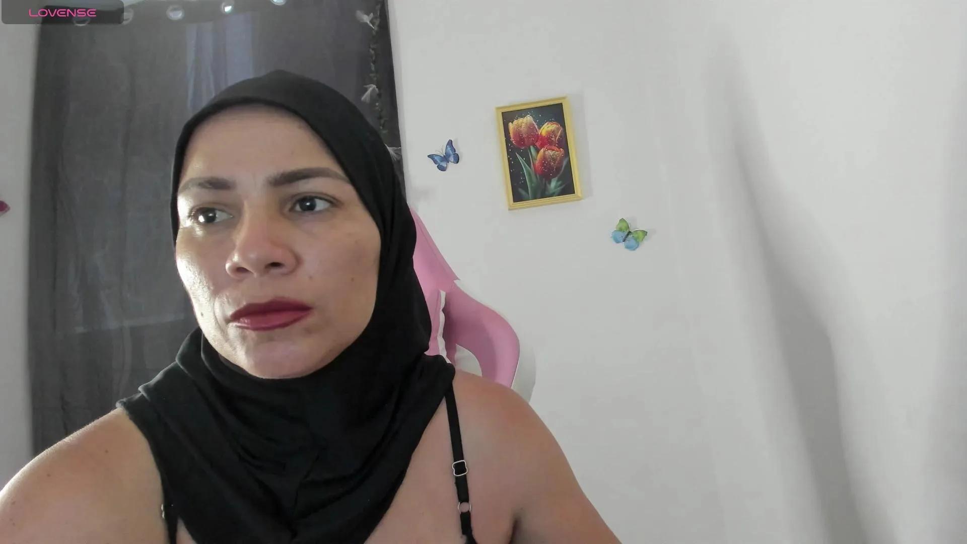 Slutty Dalila_kemur wants you to fuck her body now dalila_kemur from Cam4