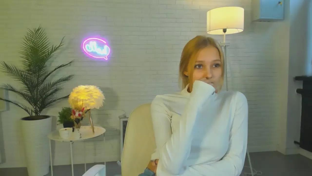 Discover Cam4's EssieSellner EssieSellner from Cam4