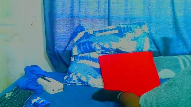 Slutty Freakynaughtxx wants you to fuck her body now Freakynaughtxx from Cam4