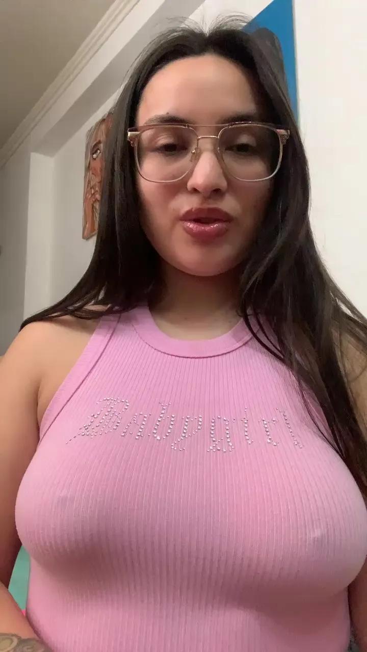 Explore 31 years old Latinaakita4 from Cam4 Latinaakita4 from Cam4