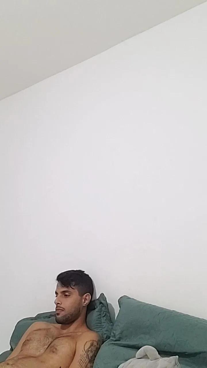 Masturbate to 27 years old Levi_Henrique from Cam4 Levi_Henrique from Cam4