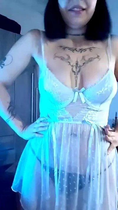 lovelydoll89303