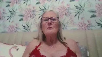 MatureCurvyRuby from Cam4