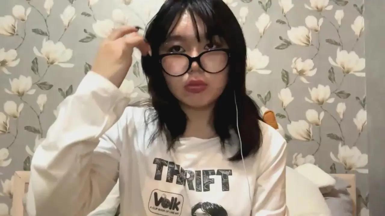 Discover Cam4's MaudeTofanelli MaudeTofanelli from Cam4