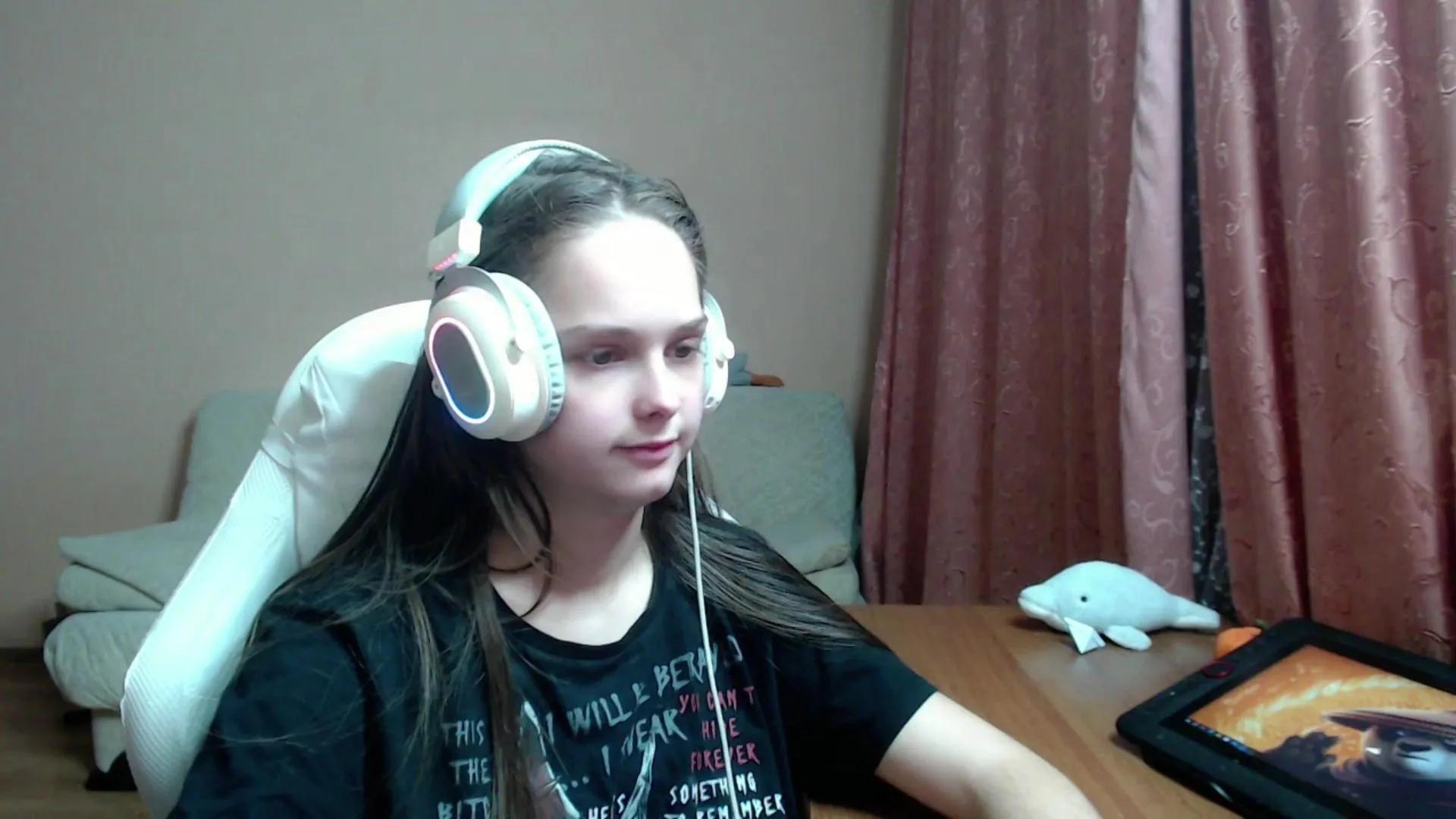 Try MayeVanlith, she wants to masturbate for you MayeVanlith from Cam4