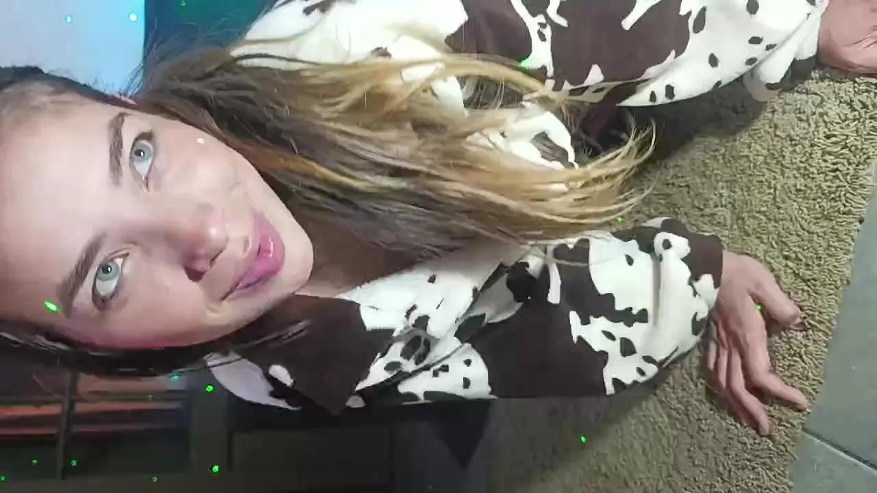 Explore Cam4's Milagros2025 Milagros2025 from Cam4