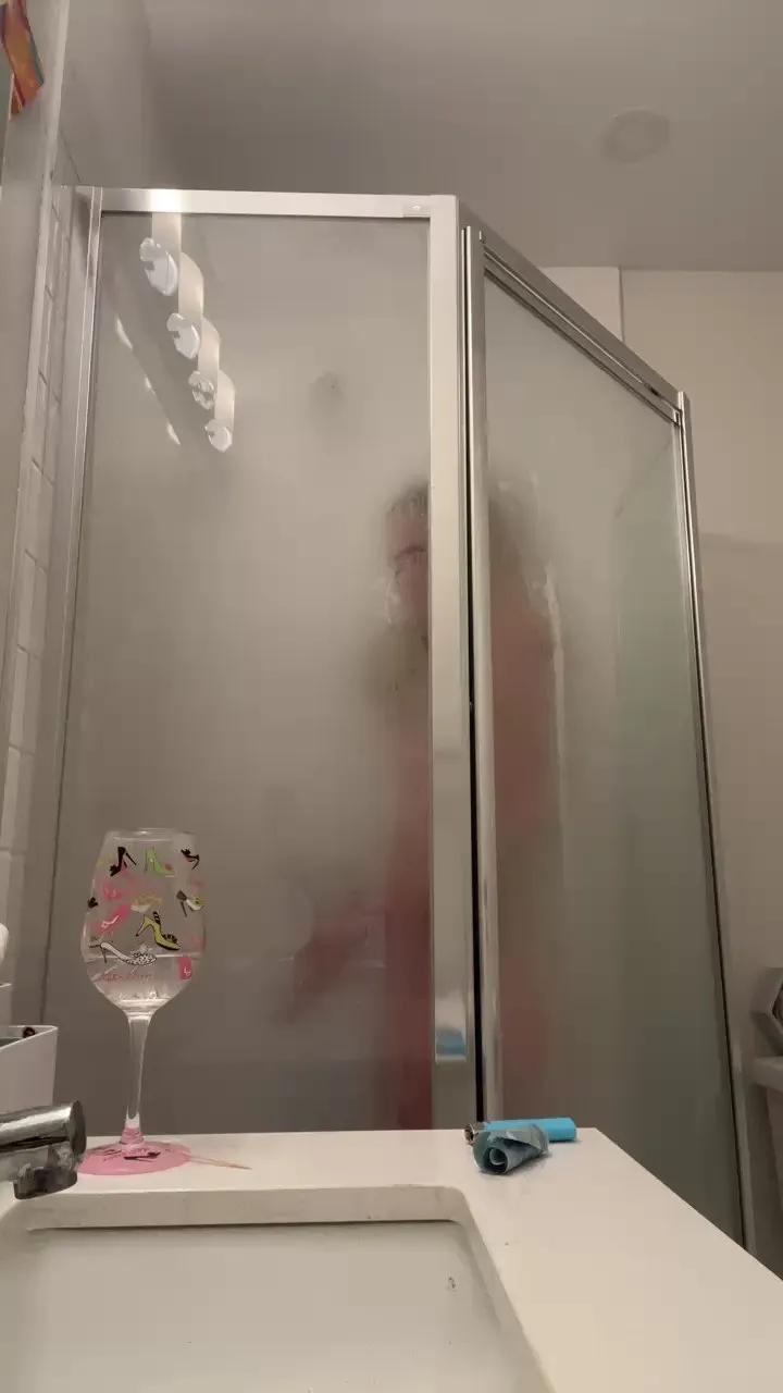 Watch Cam4's Miss_itty_bitty miss_itty_bitty from Cam4