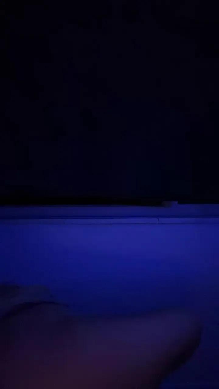 Explore Movers1, she wants to masturbate for you movers1 from Cam4