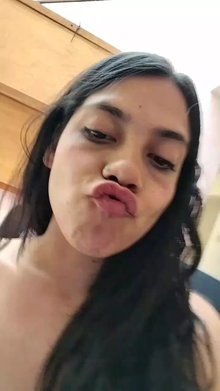 sweet_scarlett_ on Cam4