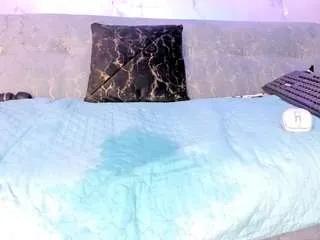 alessa-clu from CamSoda