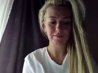 Freechat aliciarey on CamSoda