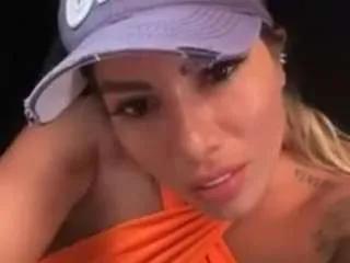 Try Amyhonney, she wants to masturbate for you amyhonney from CamSoda