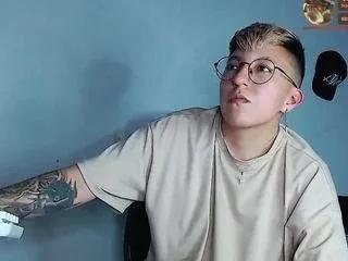 Explore sweet escort Edwardtrans17 edwardtrans17 from CamSoda