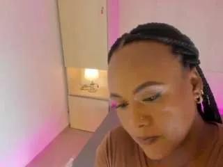 Try naked performer Emilyystuart emilyystuart from CamSoda