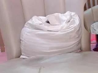 hyliebloom from CamSoda