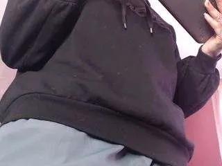 Try sexy escort Juliia-rose juliia-rose from CamSoda