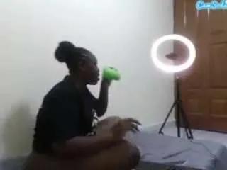 Masturbate to CamSoda's Lynvee lynvee from CamSoda