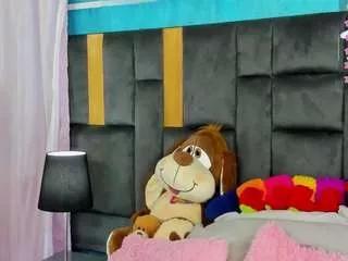 Explore Madyjackson, she wants to masturbate for you madyjackson from CamSoda