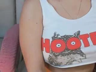 manelyk22 from CamSoda