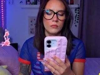 Explore CamSoda's Marinalovesyou marinalovesyou from CamSoda