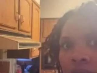 Discover sweet camslut Mumnxdor mumnxdor from CamSoda