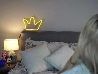 Explore 23 years old peacebunte from CamSoda peacebunte from CamSoda