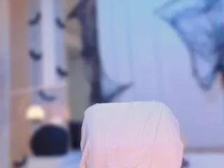 Sexy Salomebenz wants you to fuck her body now salomebenz from CamSoda